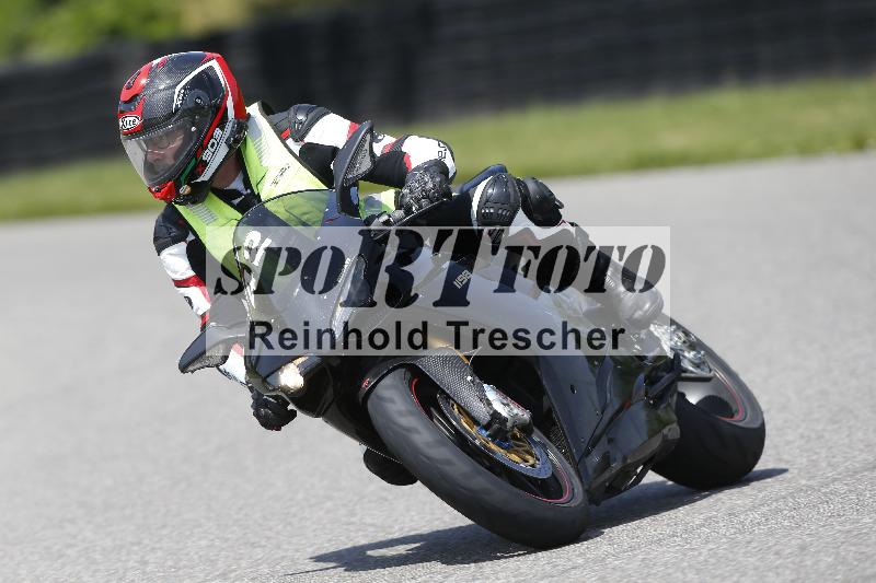 /27 12.06.2025 Ducati Schweiz Trackday Warmup  ADR/gelb-jeaune/42
